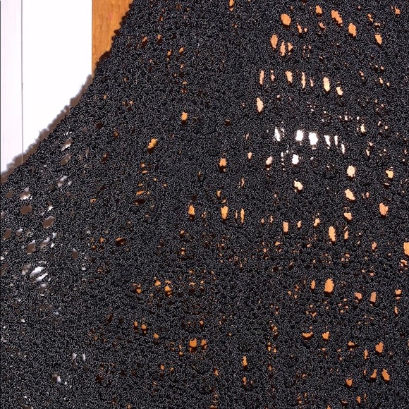 Guess Black pullover crocheted shawl - Picture 3 of 3